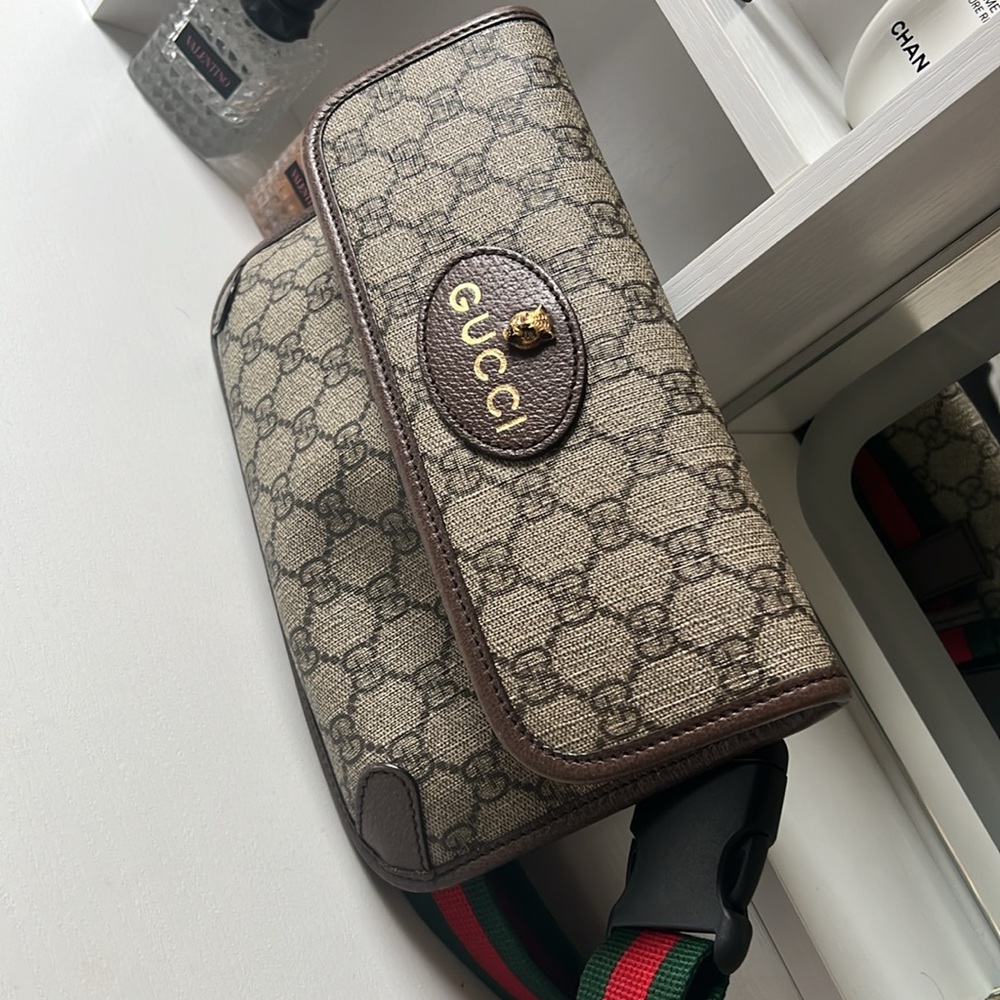 Gucci Belt Bag. Retails for $1190 plus tax - Picture 2 of 4